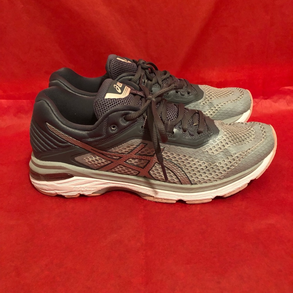 ASICS GT 2000 women’s SZ 9.5 running shoes walking